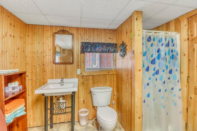 290 Shorewood Drive, Detroit Lakes, MN 56501