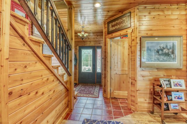 290 Shorewood Drive, Detroit Lakes, MN 56501