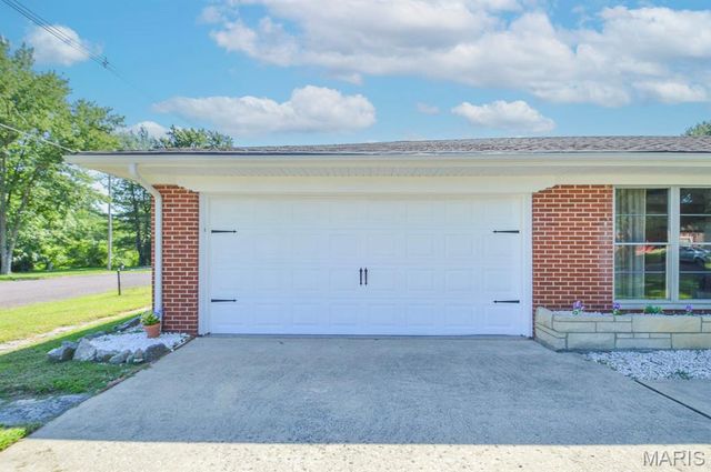 1236 Cynthia Drive, Belleville, IL 62220