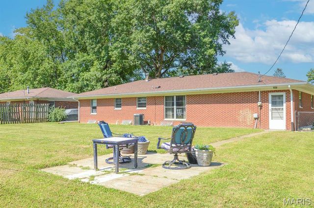 1236 Cynthia Drive, Belleville, IL 62220