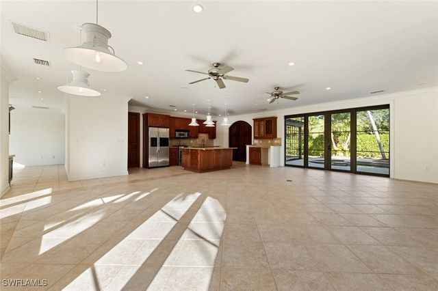 1500 Bald Eagle DR 93, Naples, FL 34105