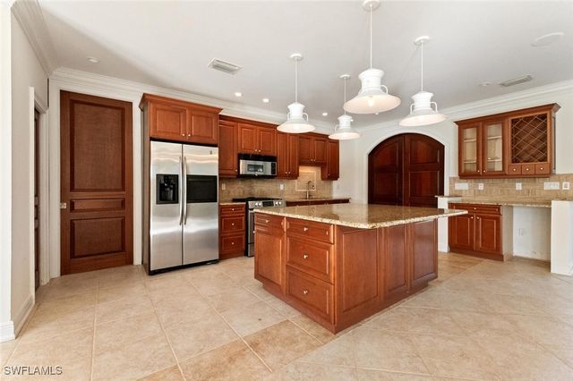 1500 Bald Eagle DR 93, Naples, FL 34105