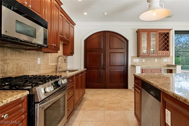 1500 Bald Eagle DR 93, Naples, FL 34105