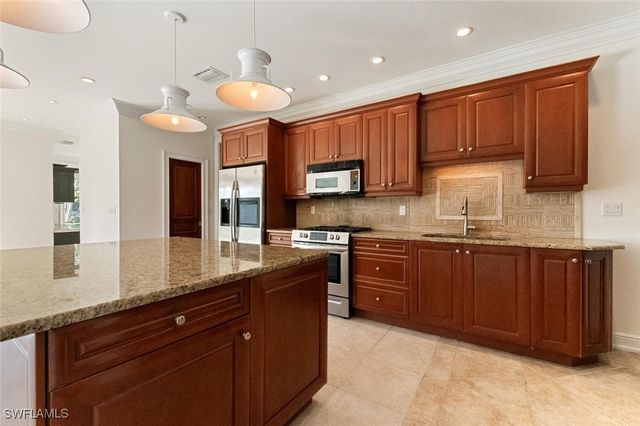 1500 Bald Eagle DR 93, Naples, FL 34105