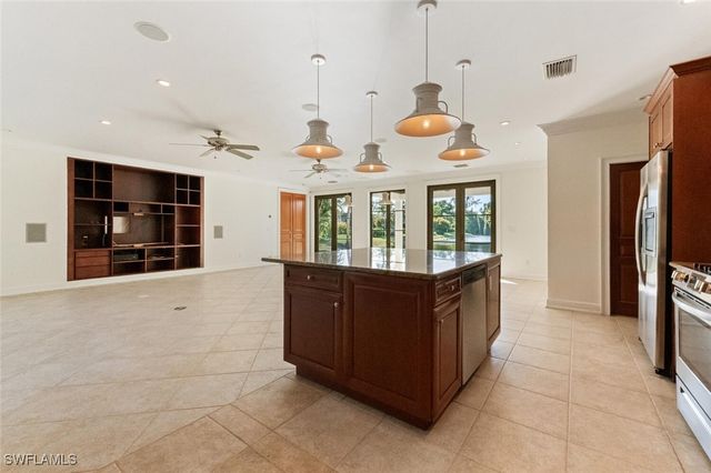 1500 Bald Eagle DR 93, Naples, FL 34105