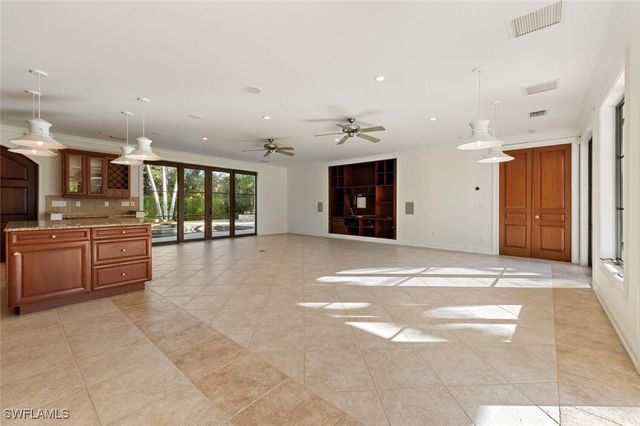 1500 Bald Eagle DR 93, Naples, FL 34105