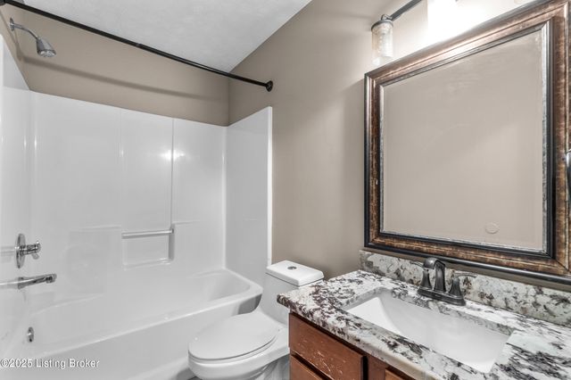 9829 Brooks Bend Rd, Louisville, KY 40258
