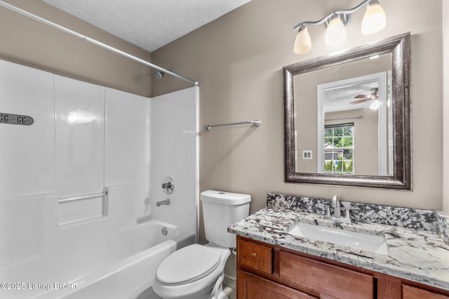 9829 Brooks Bend Rd, Louisville, KY 40258