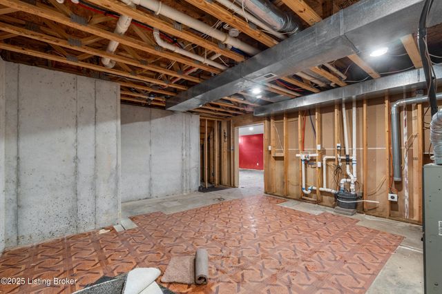 9829 Brooks Bend Rd, Louisville, KY 40258