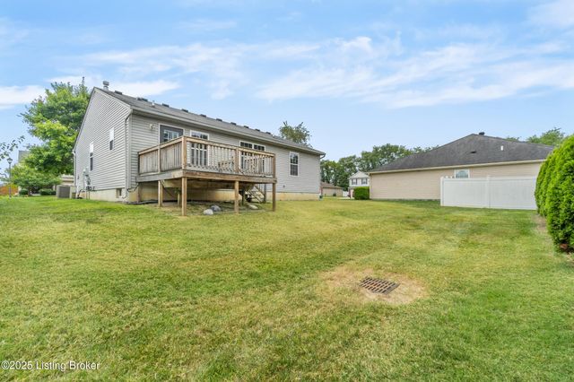 9829 Brooks Bend Rd, Louisville, KY 40258