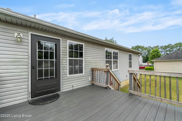 9829 Brooks Bend Rd, Louisville, KY 40258