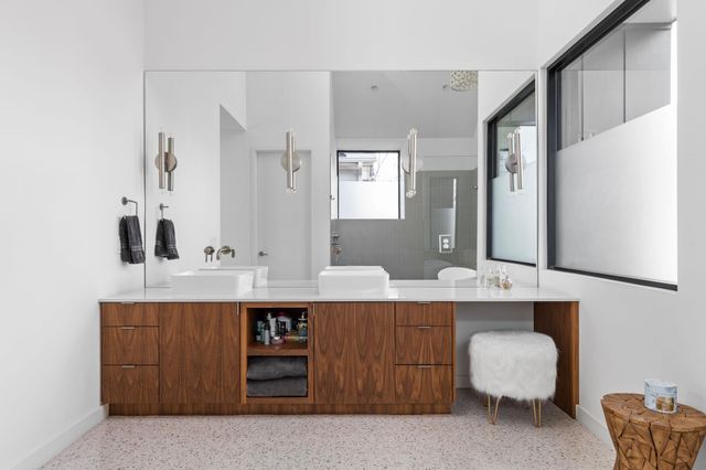 7502 Saint Louis ST, Austin, TX 78757