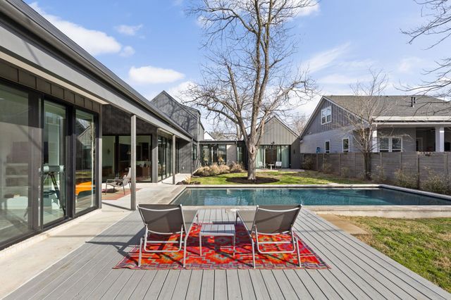 7502 Saint Louis ST, Austin, TX 78757