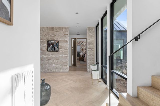 7502 Saint Louis ST, Austin, TX 78757