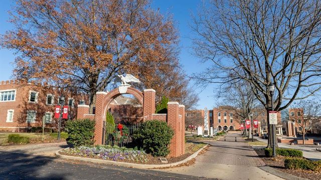 2668 Alderbrook Court, College Park, GA 30349