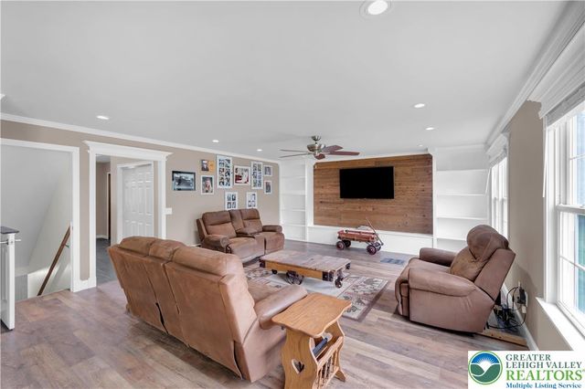 725 Buttermilk Road, Williams Twp, PA 18055