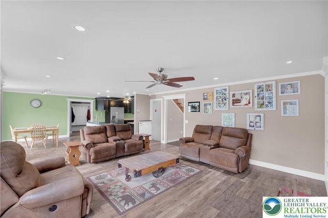 725 Buttermilk Road, Williams Twp, PA 18055