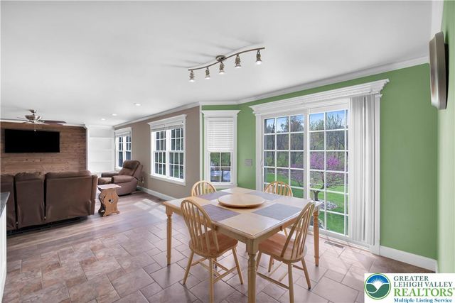 725 Buttermilk Road, Williams Twp, PA 18055
