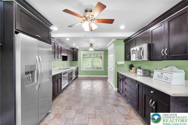 725 Buttermilk Road, Williams Twp, PA 18055