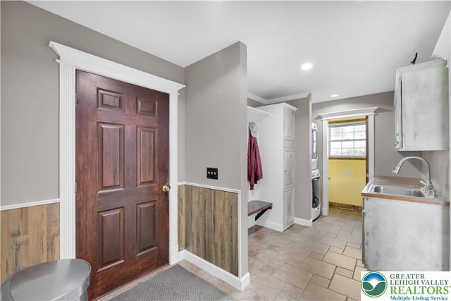 725 Buttermilk Road, Williams Twp, PA 18055