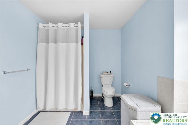 725 Buttermilk Road, Williams Twp, PA 18055