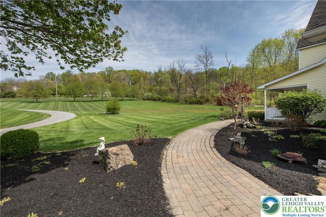 725 Buttermilk Road, Williams Twp, PA 18055