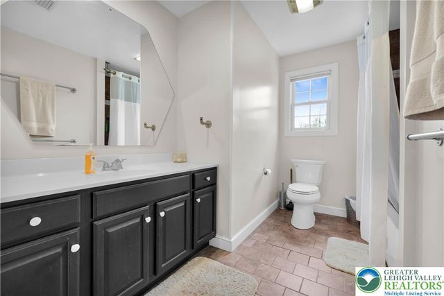 725 Buttermilk Road, Williams Twp, PA 18055
