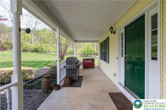 725 Buttermilk Road, Williams Twp, PA 18055