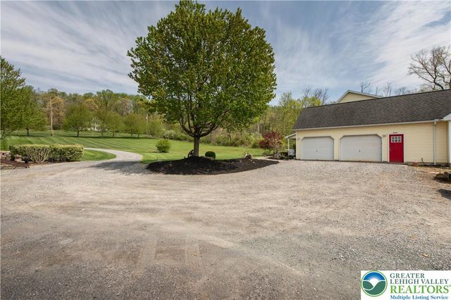 725 Buttermilk Road, Williams Twp, PA 18055