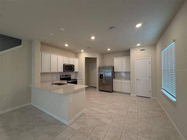 2803 STUNNING AVENUE, Davenport, FL 33896