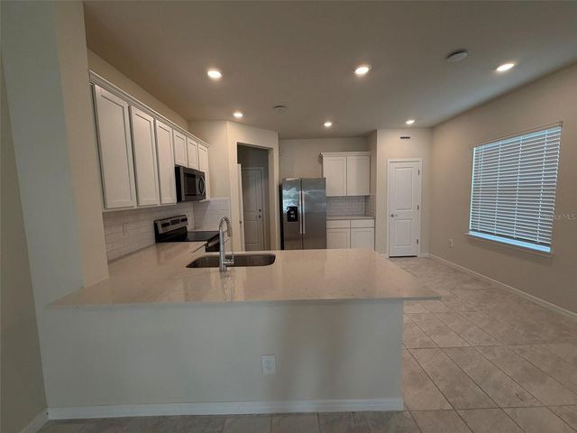 2803 STUNNING AVENUE, Davenport, FL 33896