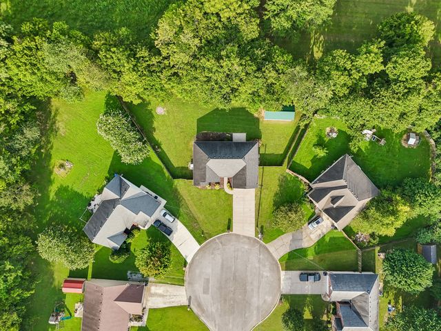 122 Raven Ct, Shelbyville, TN 37160