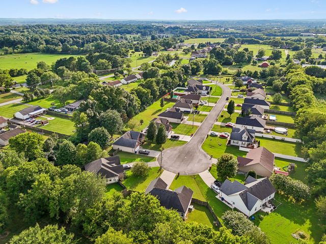 122 Raven Ct, Shelbyville, TN 37160