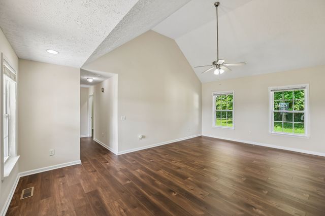 122 Raven Ct, Shelbyville, TN 37160