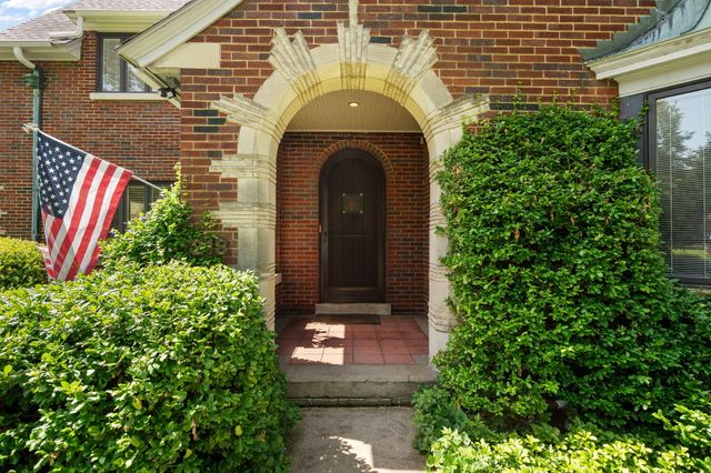 213 Kenwood Place, Michigan City, IN 46360