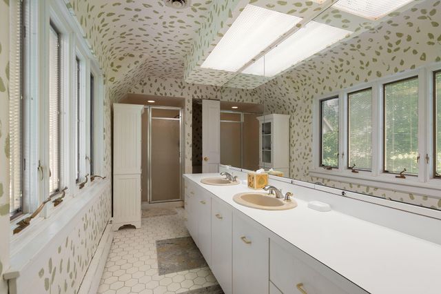 213 Kenwood Place, Michigan City, IN 46360