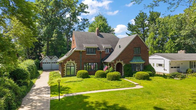 213 Kenwood Place, Michigan City, IN 46360