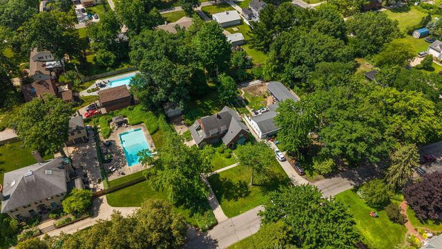 213 Kenwood Place, Michigan City, IN 46360