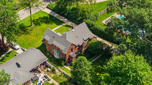 213 Kenwood Place, Michigan City, IN 46360