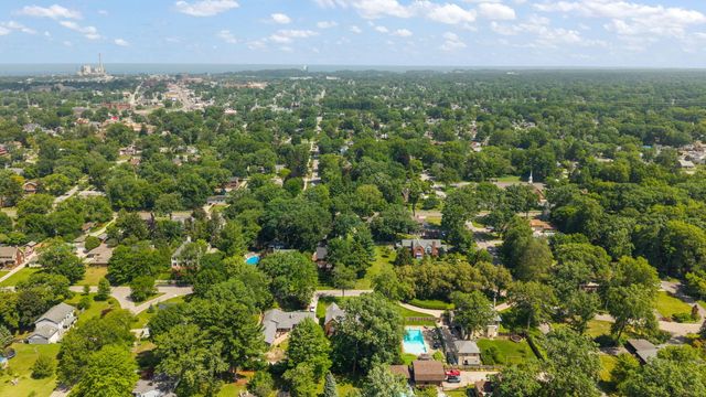 213 Kenwood Place, Michigan City, IN 46360