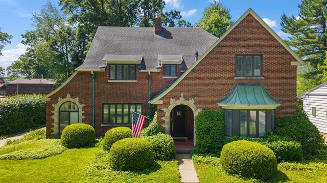 213 Kenwood Place, Michigan City, IN 46360