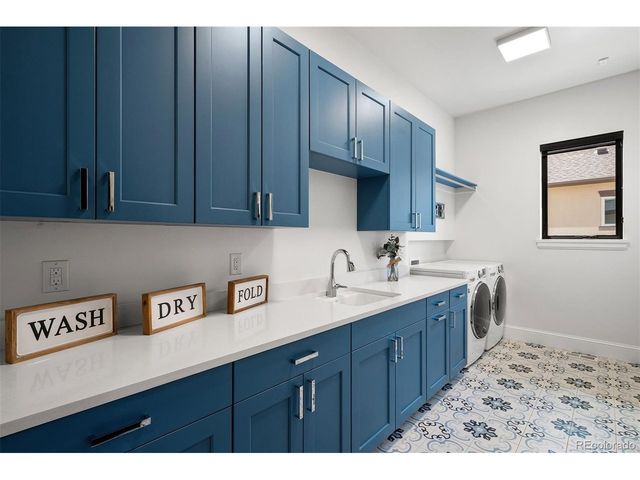 258 Castlemaine Ct, Castle Rock, CO 80104