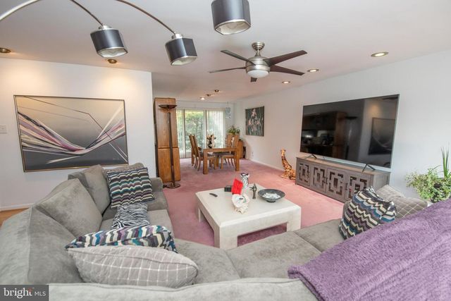 1180 BALLYTORE RD, Huntingdon Valley, PA 19006