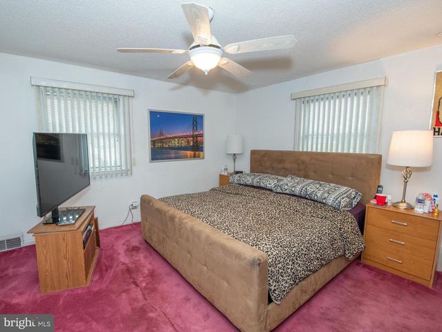 1180 BALLYTORE RD, Huntingdon Valley, PA 19006