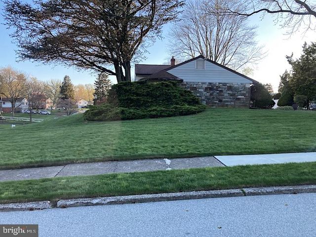 1180 BALLYTORE RD, Huntingdon Valley, PA 19006