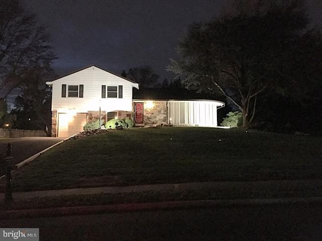 1180 BALLYTORE RD, Huntingdon Valley, PA 19006