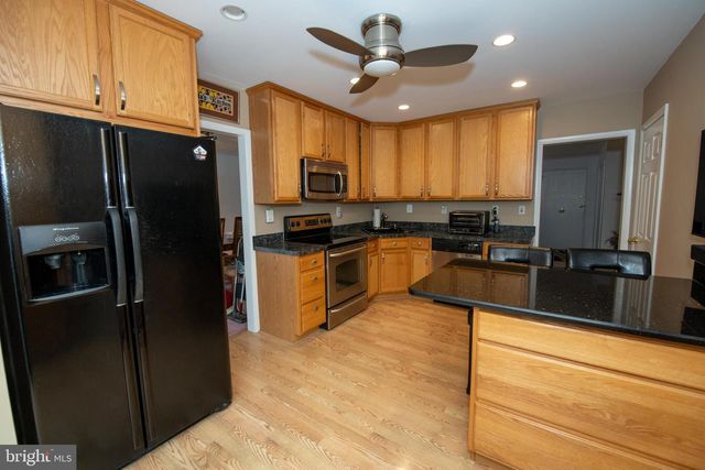 1180 BALLYTORE RD, Huntingdon Valley, PA 19006
