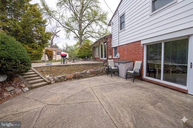1180 BALLYTORE RD, Huntingdon Valley, PA 19006