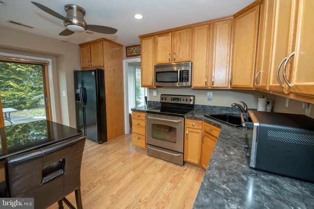 1180 BALLYTORE RD, Huntingdon Valley, PA 19006