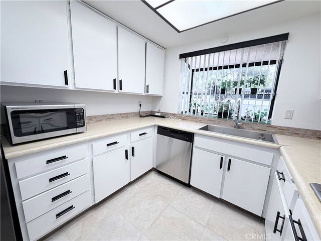 900 W Sierra Madre 44, Azusa, CA 91702